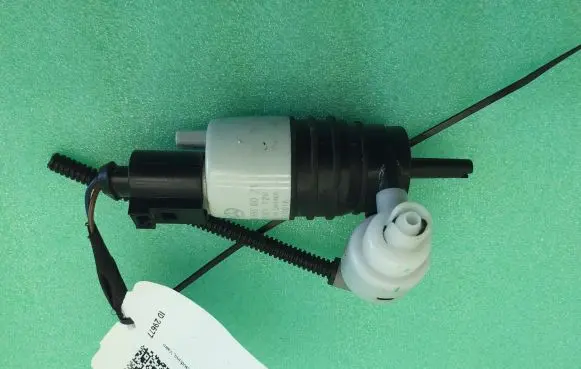 Mercedes-Benz E AMG W213 Windscreen/windshield washer pump A0998660021 0165454626