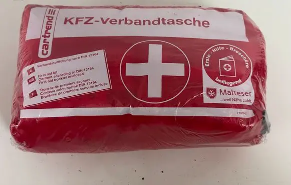BMW 1 E81 E87 First aid kit 7730042