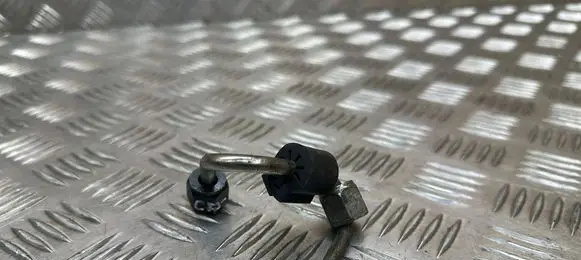Skoda Octavia Mk3 (5E) Fuel injector supply line/pipe 