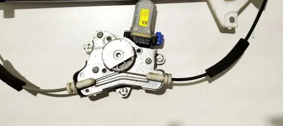 Chevrolet Captiva Front door window regulator motor 96627079 a00115570202