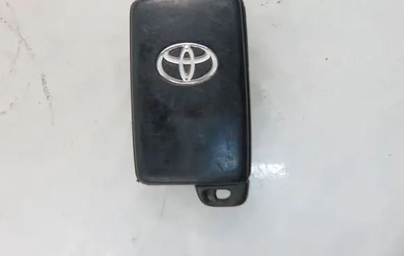Toyota Urban Cruiser (XP110) Ignition key/card MR3081