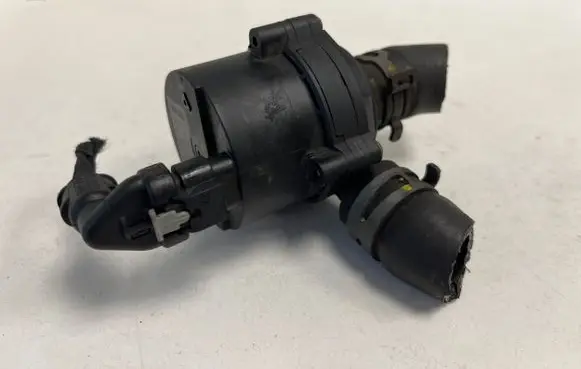 Skoda Superb B8 (3V) Electric auxiliary coolant/water pump 5Q0965567J