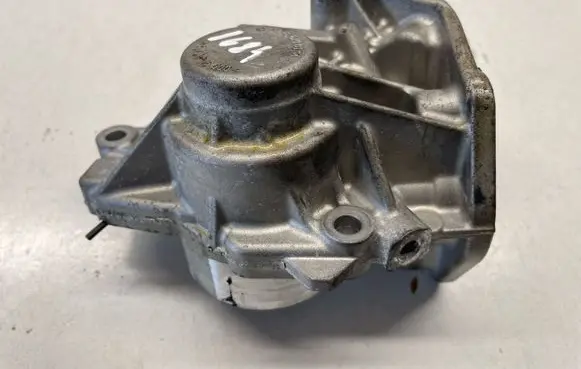 Mercedes-Benz S C217 Fuel pump bracket A2780700330 A2780700800 2780700800