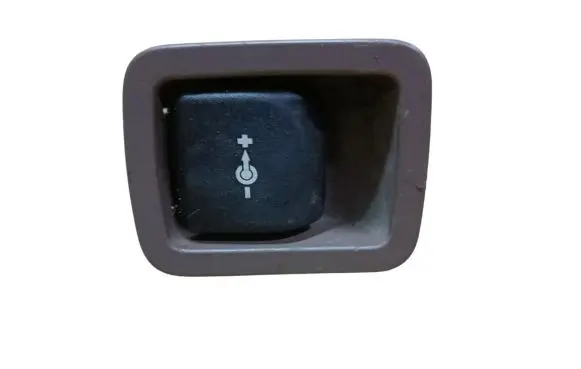BMW 5 E60 E61 Cigarette lighter 521070 51477050364