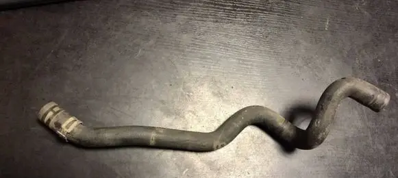 BMW 5 E60 E61 Engine coolant pipe/hose 6910757