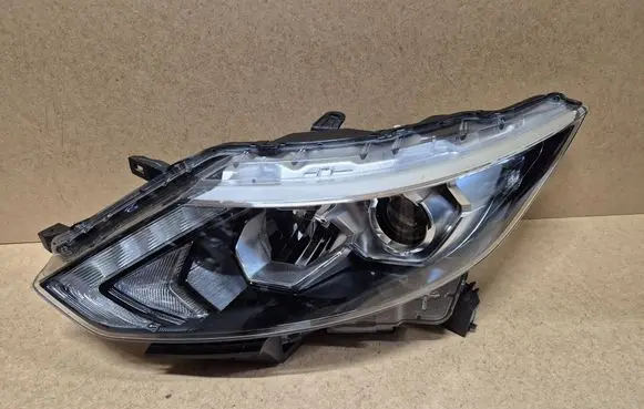 Nissan Qashqai Headlight/headlamp 10018015