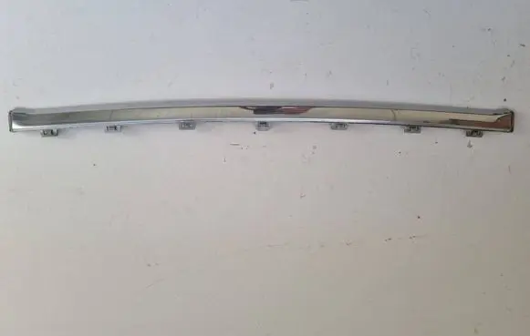 Volvo XC60 Front bumper splitter molding 32227904