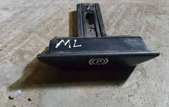 Mercedes-Benz ML W163 Hand brake release handle A1634270020