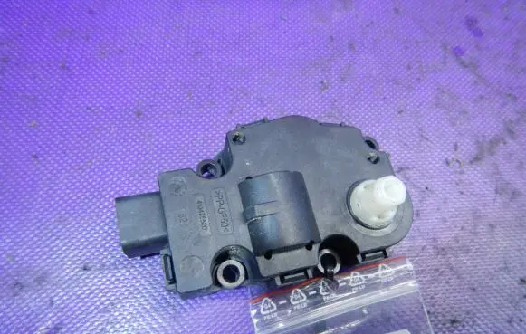 A/C air flow flap actuator/motor