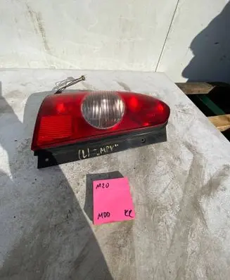 Mazda MPV II LW Rear/tail lights 