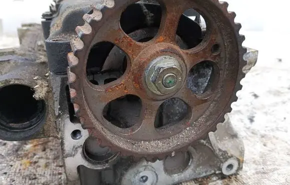 Renault Modus Camshaft pulley/ VANOS 