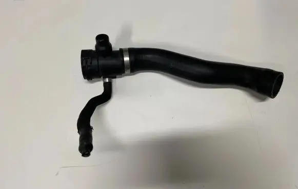 BMW X1 E84 Air intake hose/pipe 7612444