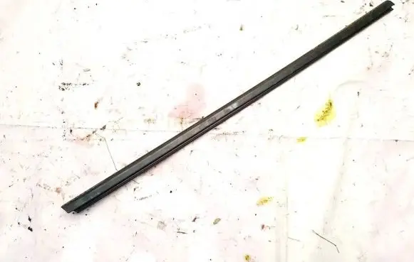 Front door glass trim molding