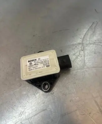 Audi A6 S6 C6 4F ESP acceleration yaw rate sensor 8E0907637B 0265005618 3004715