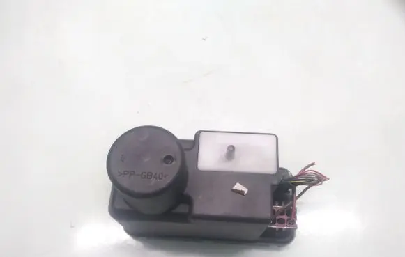 Audi A6 S6 C4 4A Central locking vacuum pump 4A0862257C