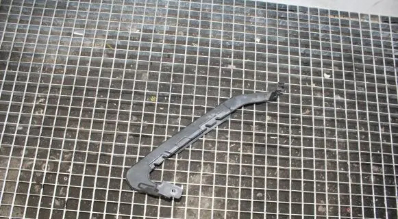 Chevrolet Orlando Headlight/headlamp mounting bracket