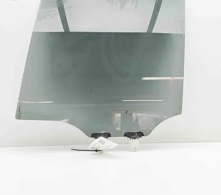 Suzuki Grand Vitara II Rear door window glass 8450465J01
