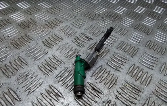 Toyota Prius (XW20) Fuel injector 2325021020