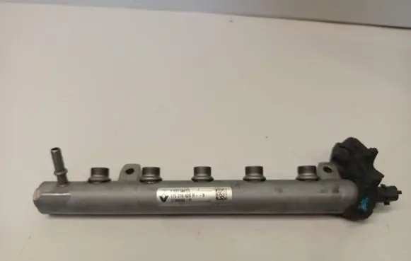Nissan Qashqai Fuel main line pipe 175216420R H8201044829 1213800349