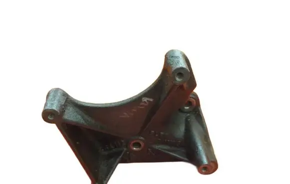 Jeep Cherokee XJ Engine mounting bracket 53054277