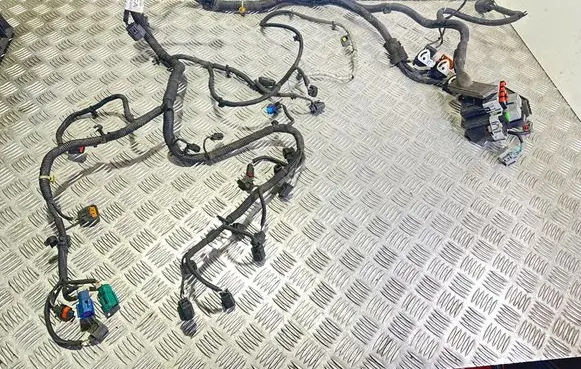 Ford Galaxy Engine installation wiring loom 8G9T12A690DCA 8G9T12A690