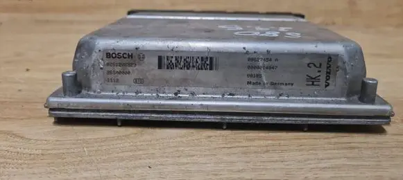 Volvo S80 Engine control unit/module 0261206829
