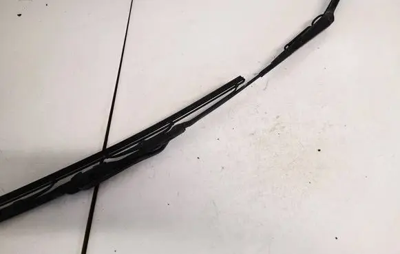 Opel Astra G Front wiper blade arm 90559553