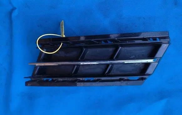 BMW 5 G30 G31 G38 Front bumper lower grill 9498599