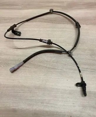 Hyundai Santa Fe ABS brake wheel speed sensor 5893081010