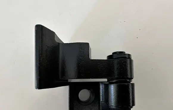 BMW X1 F48 F49 Front door lower hinge 7284536
