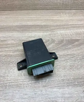 Citroen Berlingo Coolant fan relay 9631577780
