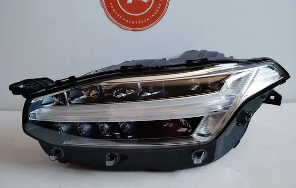 Volvo XC90 Headlight/headlamp 31655807 2003101948