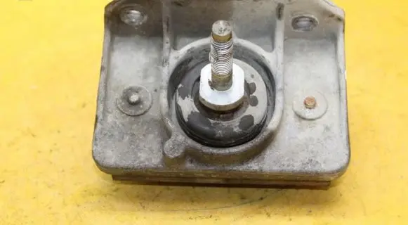 Renault Master II Gearbox mounting bracket
