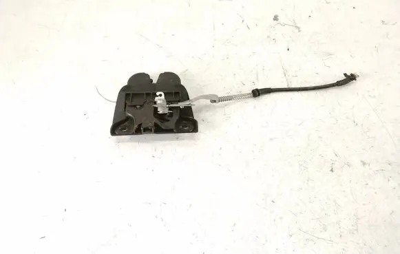 Audi A4 S4 B6 8E 8H Tailgate/trunk/boot lock/catch/latch 8E9827520