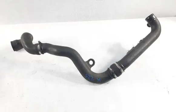 Volkswagen PASSAT B5.5 Intercooler hose/pipe 8D0145844A