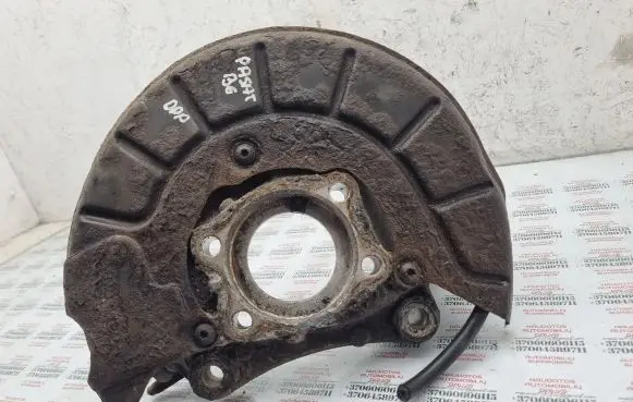 Volkswagen PASSAT B6 Front wheel hub spindle knuckle 3C0366A