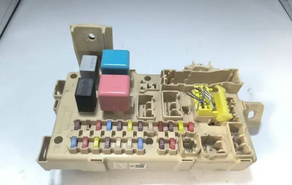 Toyota Avensis T250 Fuse box set 8264105040A 1370861901 08090911530502
