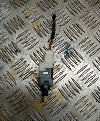 Mercedes-Benz B W245 Brake pedal sensor switch FAE24593