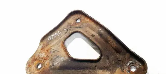 Opel Insignia A Engine mounting bracket 