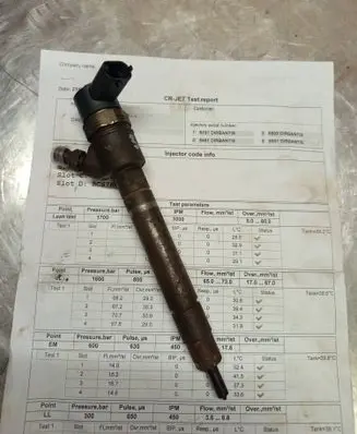 Volvo V70 Fuel injector 30777526 0445110248