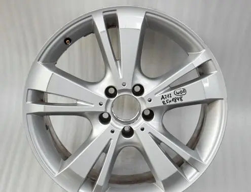 Mercedes-Benz E W124 R18 alloy rim 