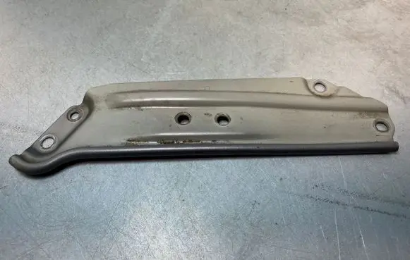 Mitsubishi Outlander Other engine bay part
