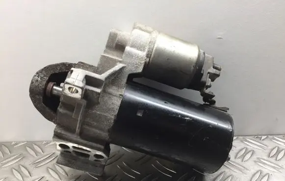 BMW 5 F10 F11 Starter motor 8506657 0001148010 12418506657