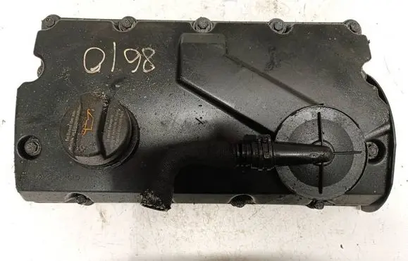 Volkswagen Touran I Rocker cam cover 038103475n