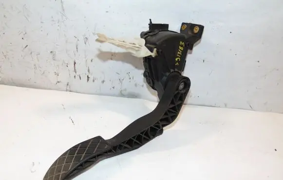 Skoda Octavia Mk1 (1U) Accelerator throttle pedal 6Q1721503F 1J1721503J 6Q1721503E