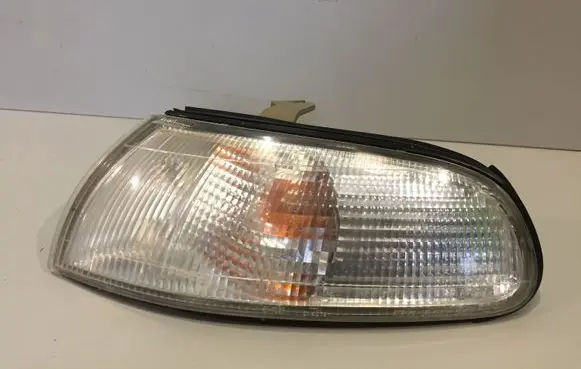 Mazda 626 Front indicator light 21061612
