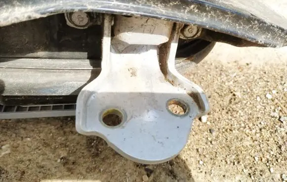 Mitsubishi Galant Rear door lower hinge