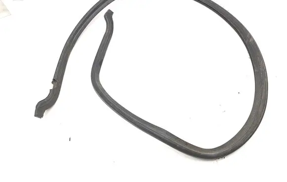 Maserati Ghibli Engine compartment rubber 
