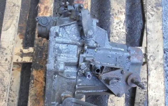 Peugeot 206 CC Manual 4 speed gearbox 20CP47