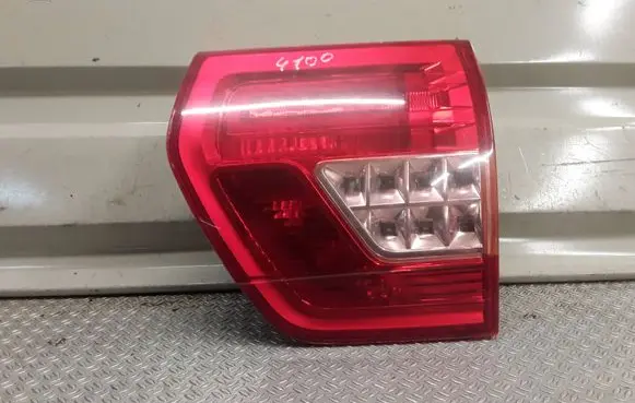 Tailgate rear/tail lights